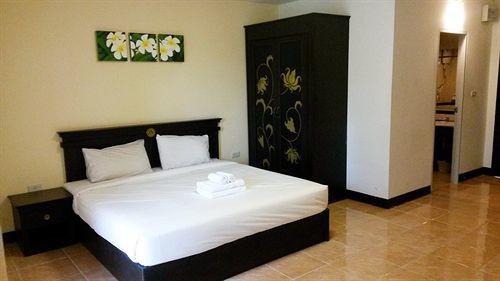 Aparthotel The Dome 3*