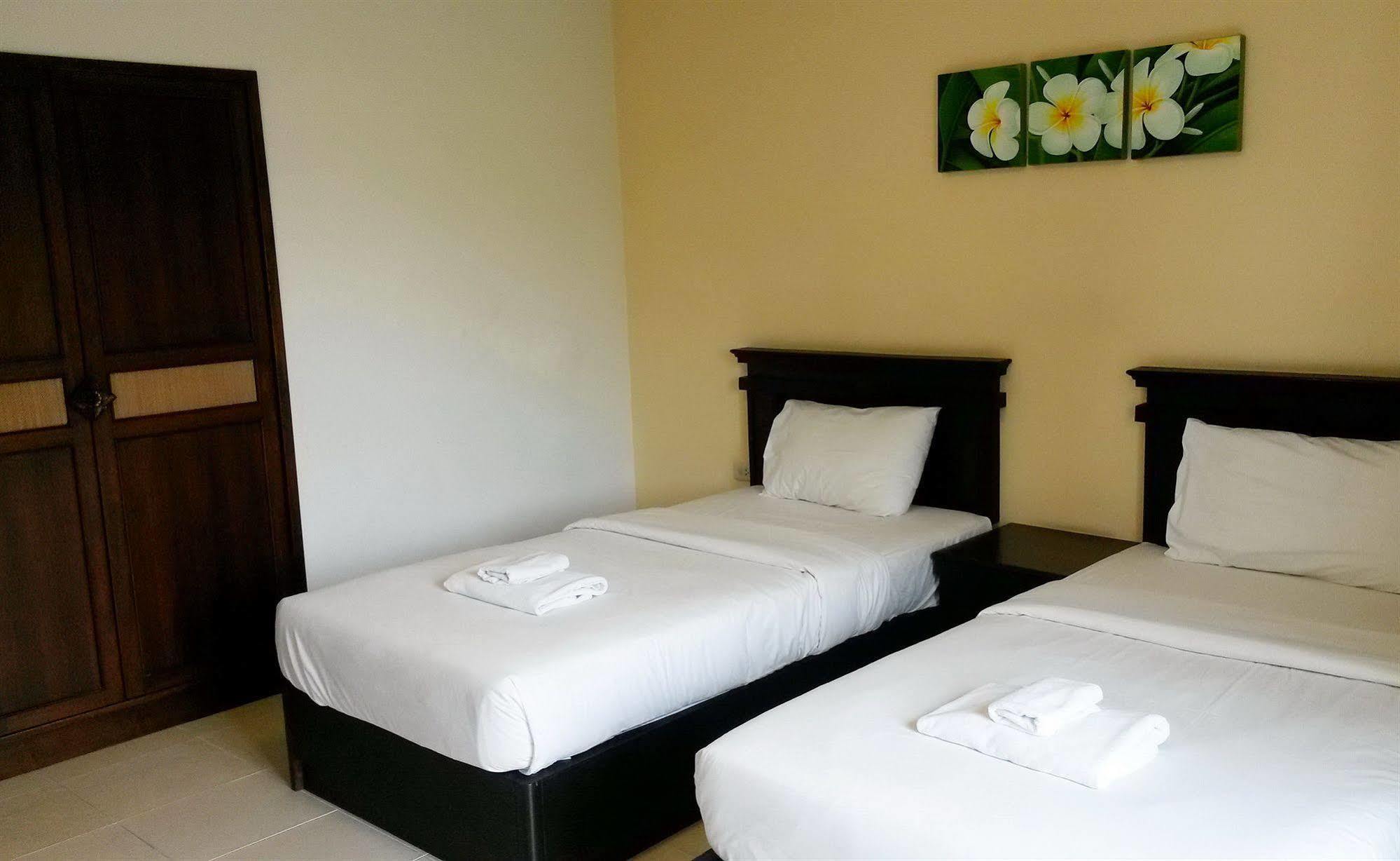 Aparthotel The Dome 3*